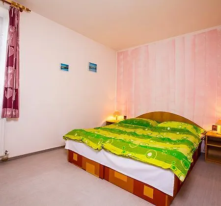Vecernik Rokytnice Apartment *